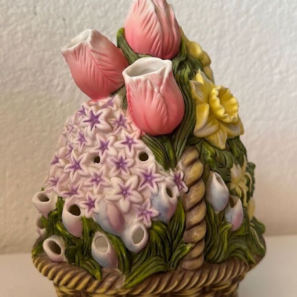 PartyLite Candle Holder Spring Tulips Flower Basket Tealight holder - Picture 2 of 4